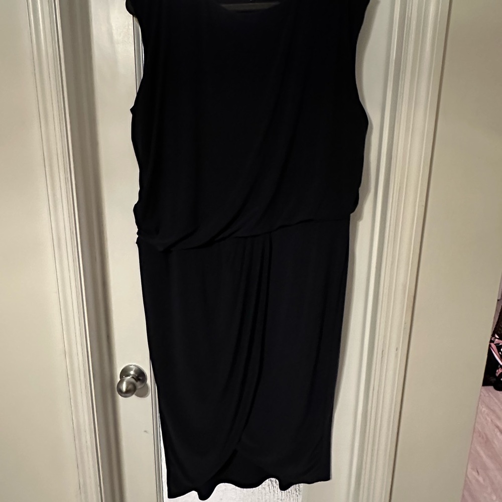 Elegant Black Sleeveless Dress